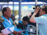 인터뷰 하는 설장수 의장